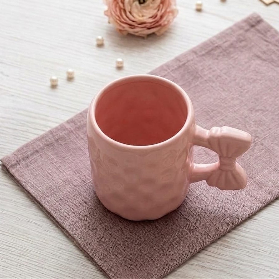 TAZA ROSADA CON ASA DE LAZO