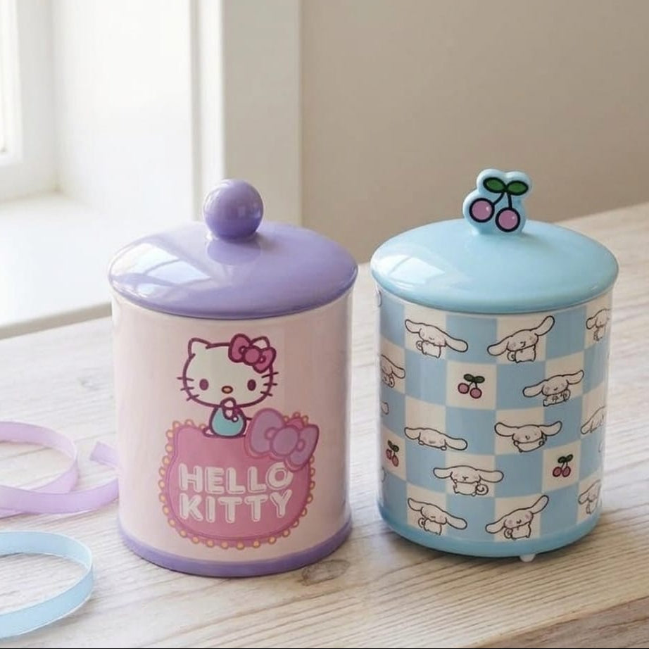 ENVASE DE VIDRIO CON TAPA DE HELLO KITTY Y CONEJITO
