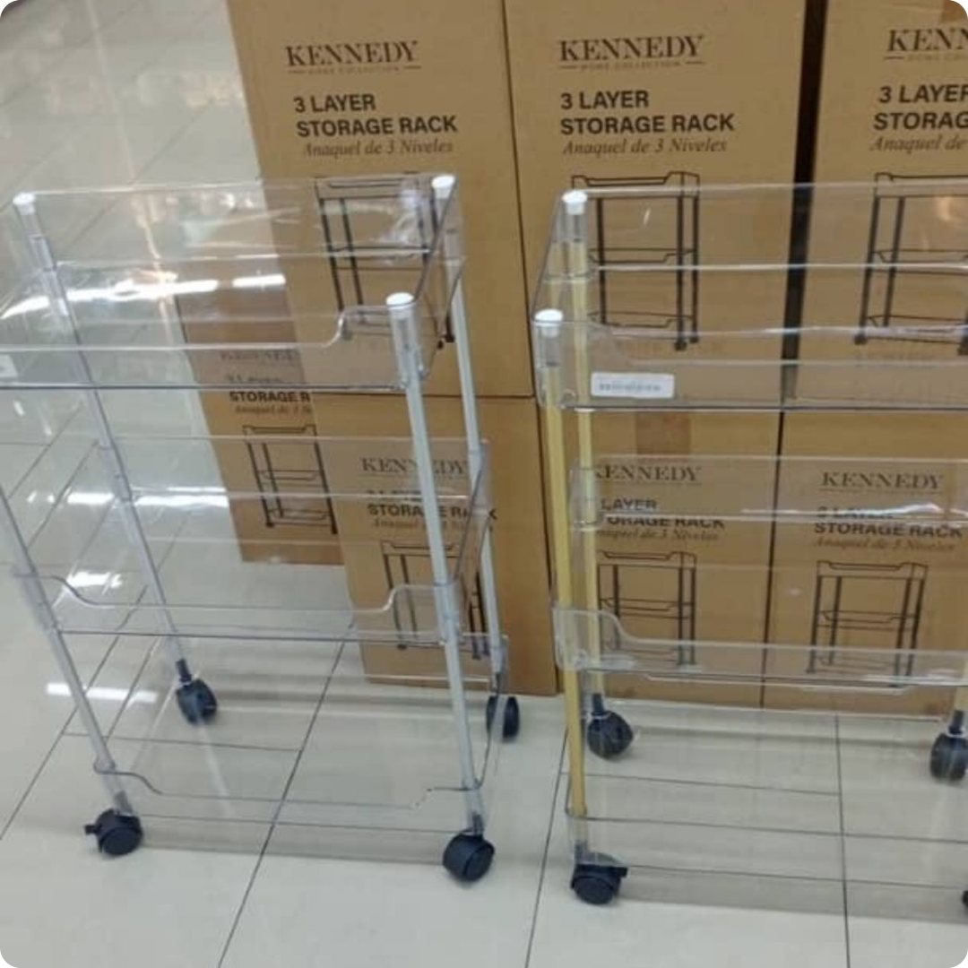 ANAQUEL ACRÍLICO DE 3 NIVELES CON RUEDAS PLATEADO Y DORADO