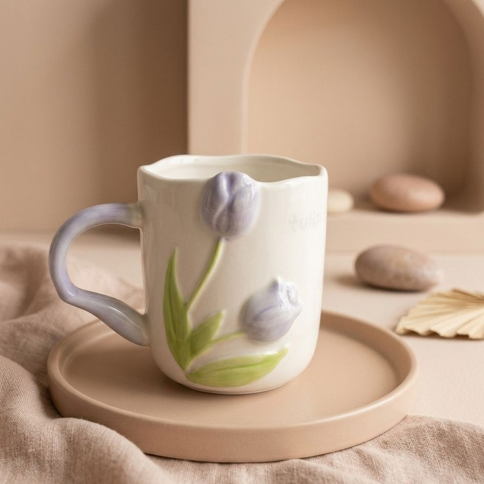 TAZA DE TULIPANES CON ASA AZUL