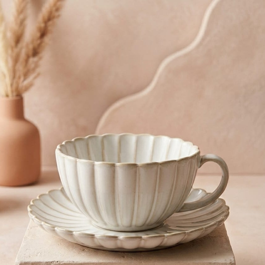 TAZA DE LINEAS BEIGE PARA TE