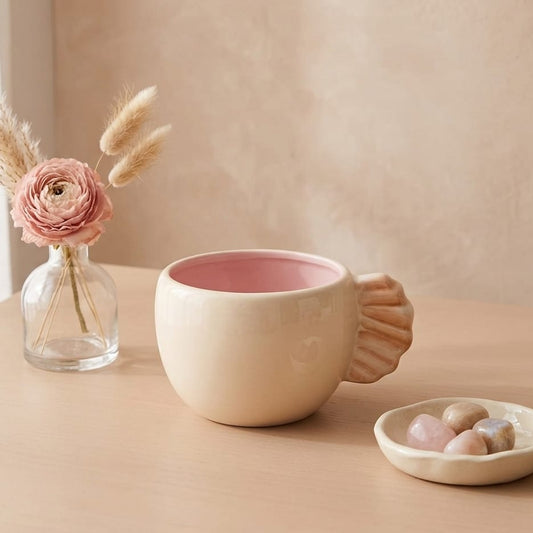 TAZA GRANDE AMARILLA CON ASA DE OSTRA