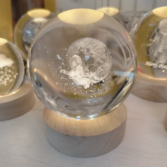 BOLA DE CRISTAL GRANDE DE ASTRONAUTA Y LUNA