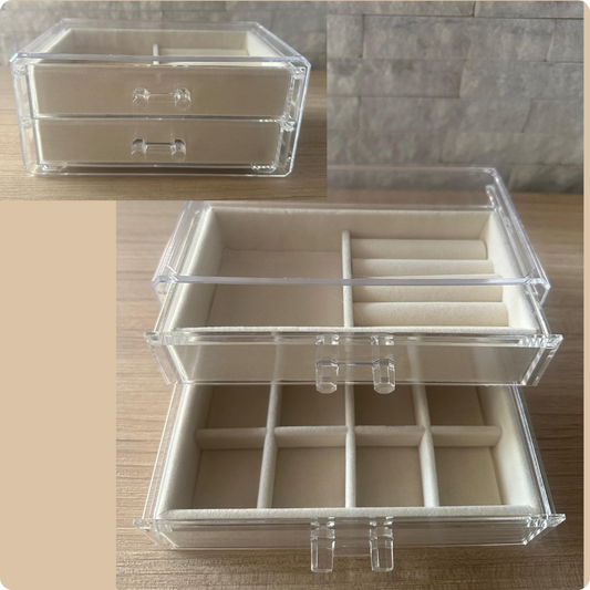 CAJA DE JOYERÍA PEQUEÑA DE GAMUZA COLOR NUDE Y PLATEADA