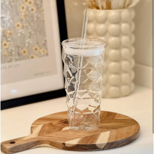 VASO DE VIDRIO CON TAPA DE VIDRIO Y TEXTURA DE TRIANGULO