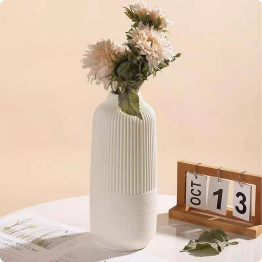 JARRÓN ELEGANTE BLANCO DE PLASTICO