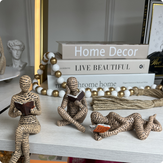 KIT DE 3 FIGURAS DECORATIVAS DAMA LEYENDO