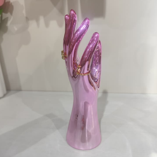 FIGURA DE MANO DECORATIVA PARA ANILLOS COLOR FUCSIA