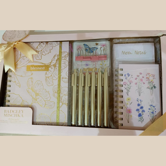 KIT DE LIBRETA CON ACCESORIOS