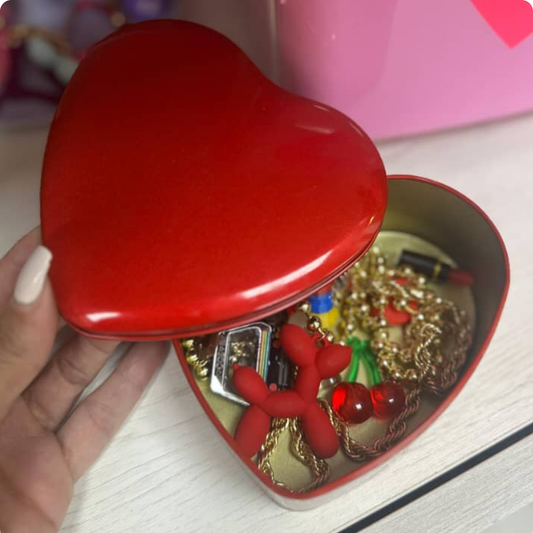 ORGANIZADOR DE CORAZÓN EN METAL ROJO