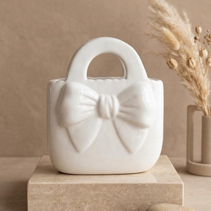 FLORERO TIPO CARTERA BLANCA CON LAZO